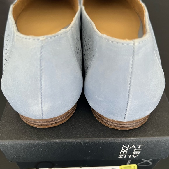 Naturalizer Blue Perforated Loafers NIB - Picture 6 of 6